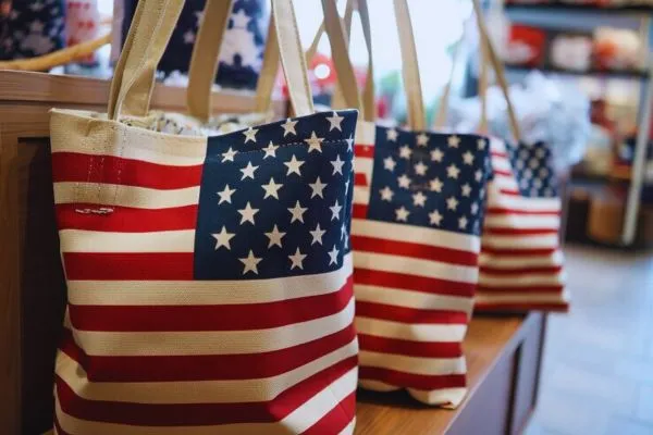6 Ways to Dress and Impress with Patriotic Looks 10 Image: Bags Look American